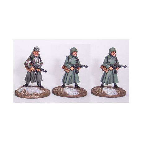 German Late War w/MP44 A (Winter) 28mm WWII ARTIZAN DESIGN